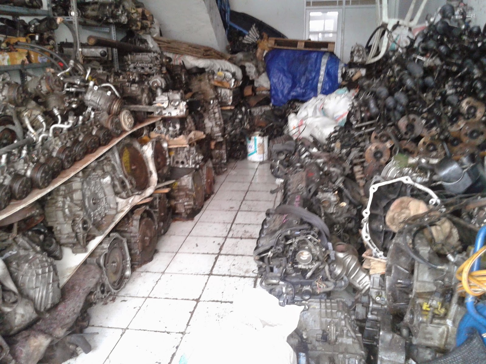 Sparepart mobil bekas, sparepart mobil copotan, part part mobil bekas